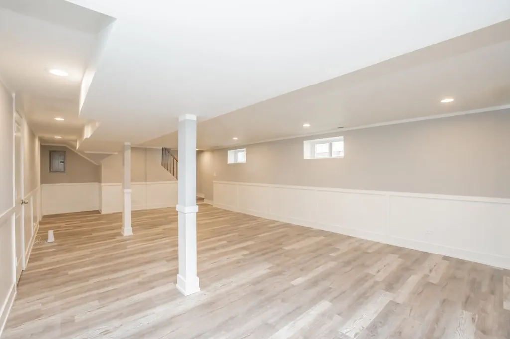 1307 East 88th Street Chicago IL 60619