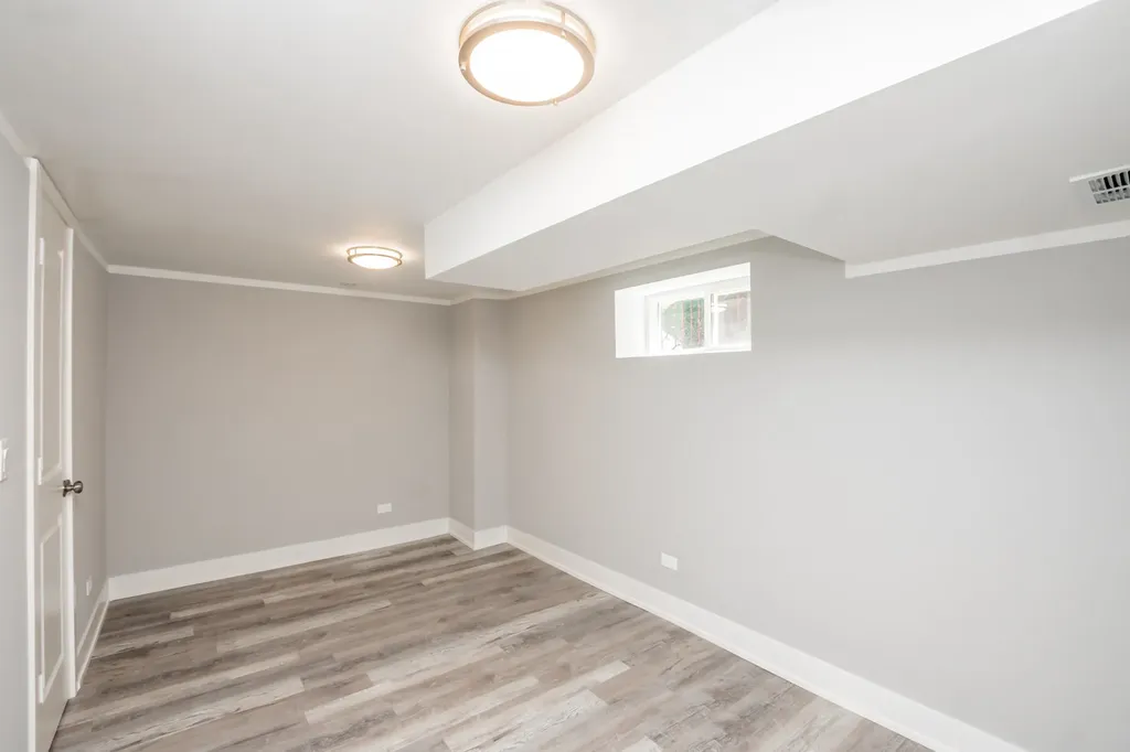 1307 East 88th Street Chicago IL 60619