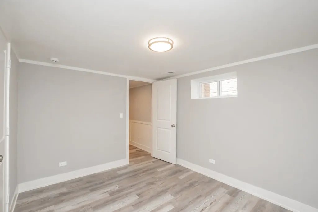 1307 East 88th Street Chicago IL 60619