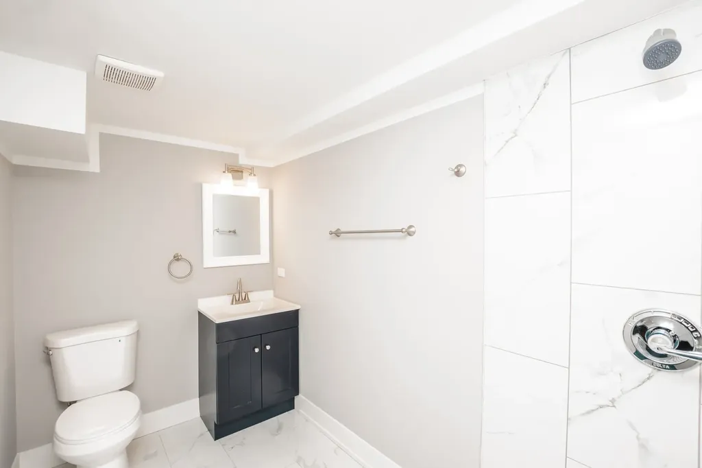 1307 East 88th Street Chicago IL 60619