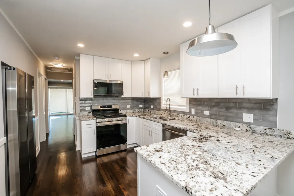 1307 East 88th Street Chicago IL 60619