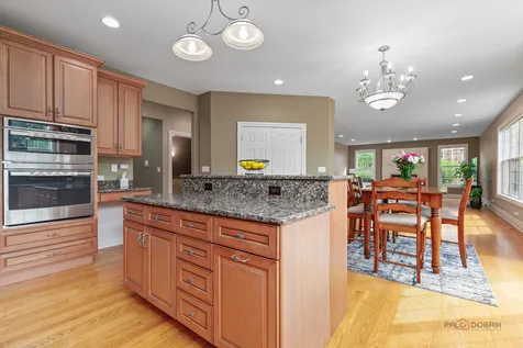 312 Camargo Court Vernon Hills IL 60061