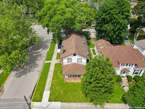 1102 North Avenue Waukegan IL 60085