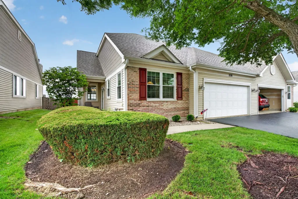 2126 Tremont Lane Joliet IL 60431