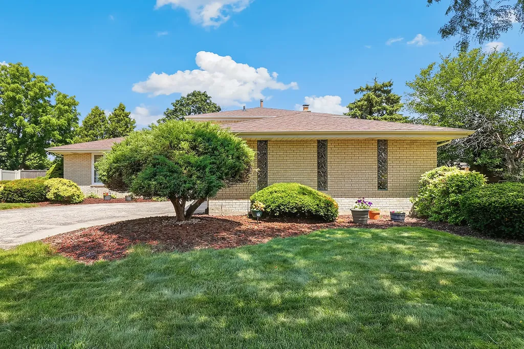 8840 Terry Drive Orland Park IL 60462