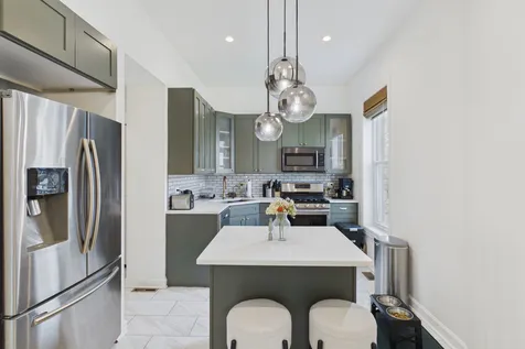 625 South Campbell Avenue Chicago IL 60612