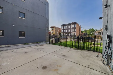 625 South Campbell Avenue Chicago IL 60612