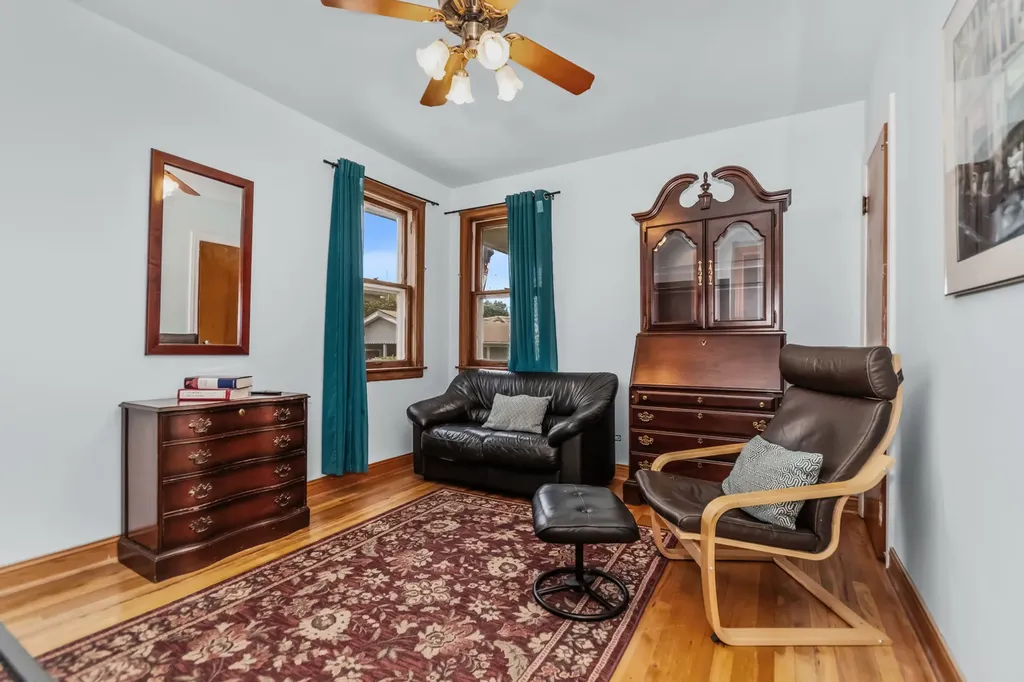 5405 North Melvina Avenue Chicago IL 60630