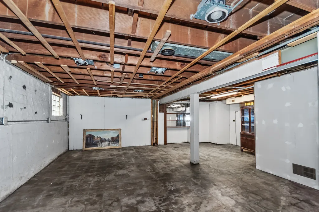 5405 North Melvina Avenue Chicago IL 60630