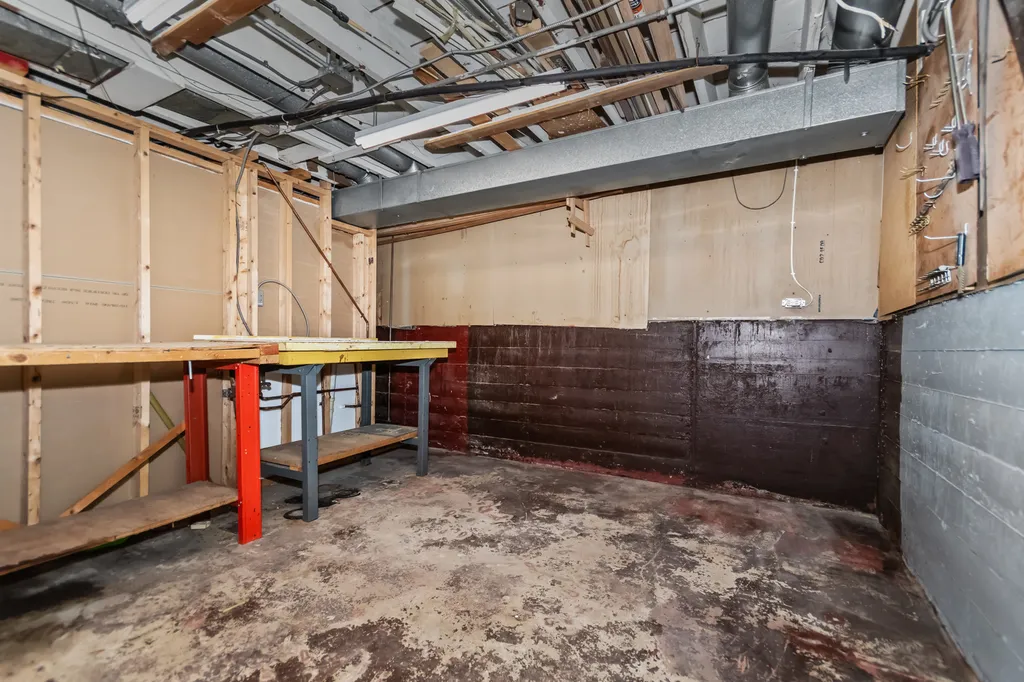 5405 North Melvina Avenue Chicago IL 60630