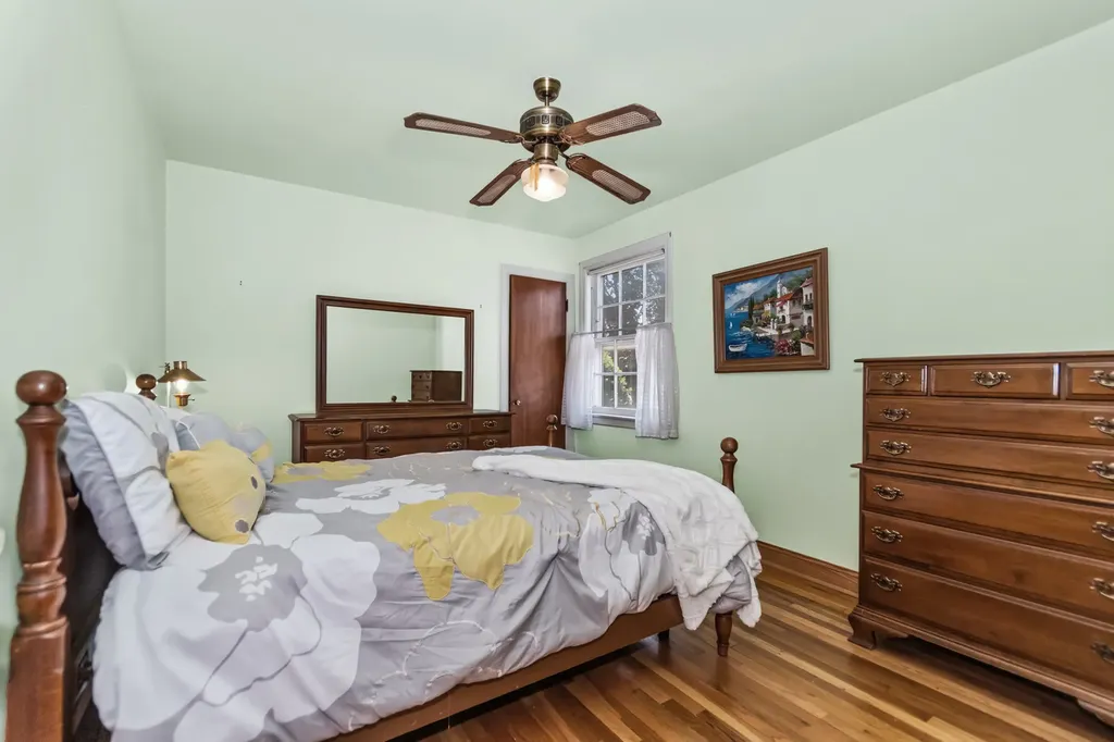 5405 North Melvina Avenue Chicago IL 60630