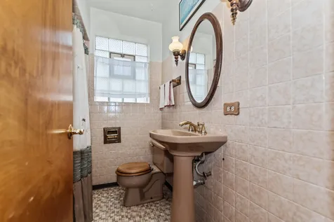 5405 North Melvina Avenue Chicago IL 60630