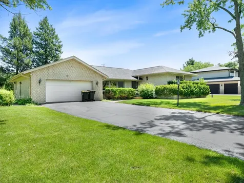 15 East Leon Lane Prospect Heights IL 60070