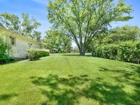 15 East Leon Lane Prospect Heights IL 60070