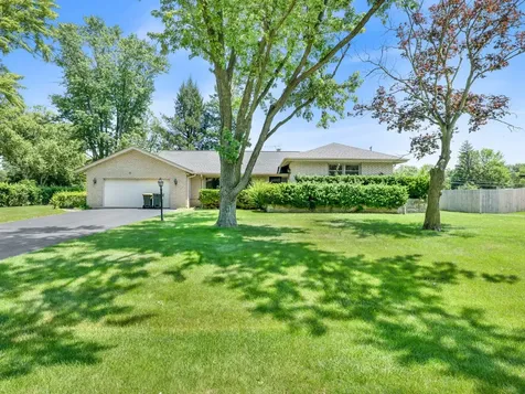 15 East Leon Lane Prospect Heights IL 60070