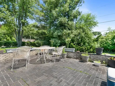 15 East Leon Lane Prospect Heights IL 60070
