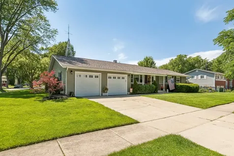 326 North Clark Drive Palatine IL 60074