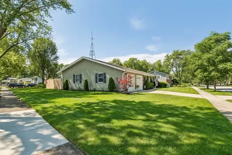 326 North Clark Drive Palatine IL 60074