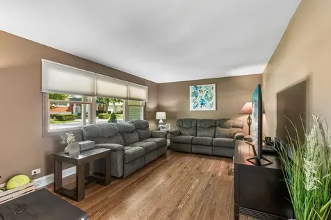 326 North Clark Drive Palatine IL 60074