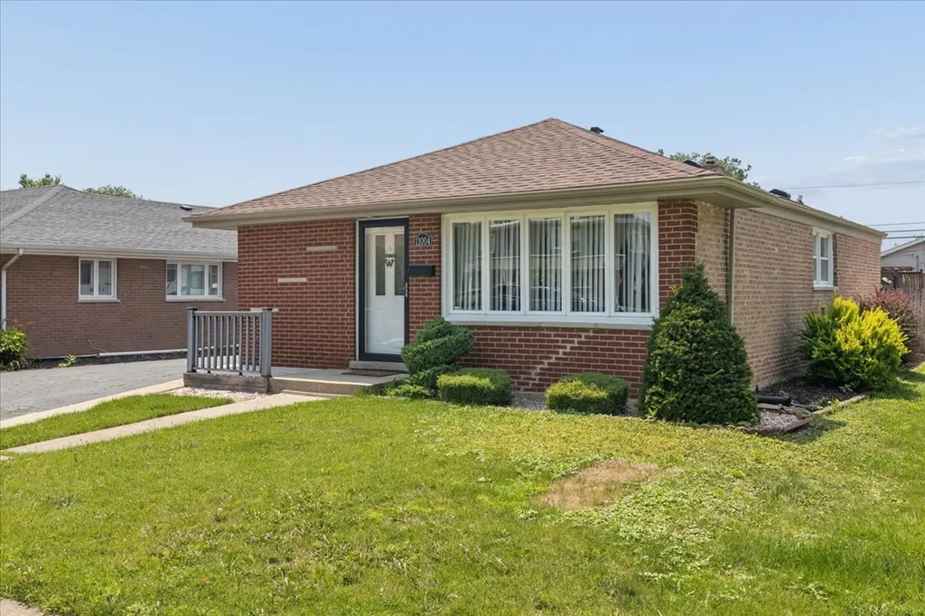 11004 Menard Avenue Chicago Ridge IL 60415