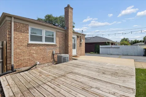 11004 Menard Avenue Chicago Ridge IL 60415