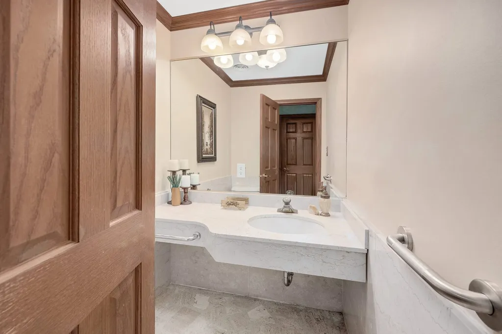 3620 Douglas Road Downers Grove IL 60515