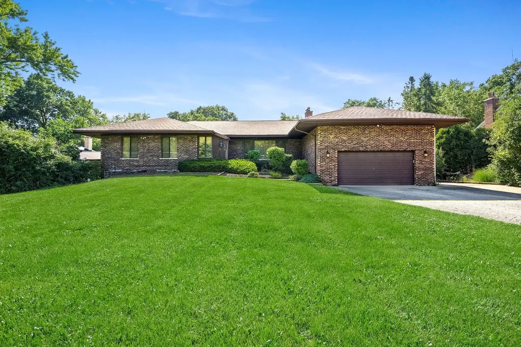 3620 Douglas Road Downers Grove IL 60515