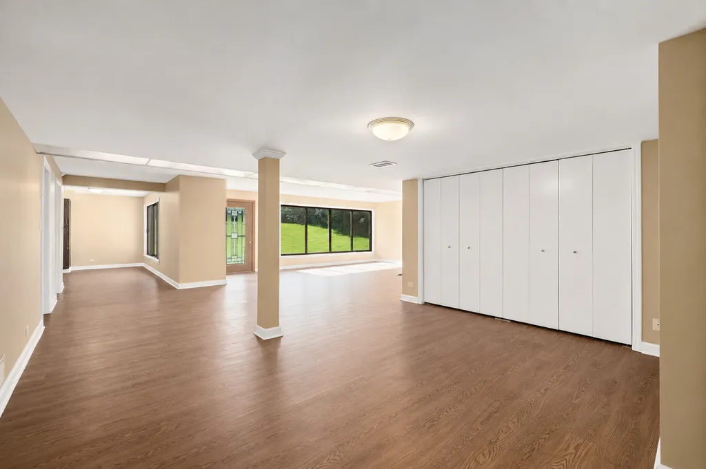 3620 Douglas Road Downers Grove IL 60515
