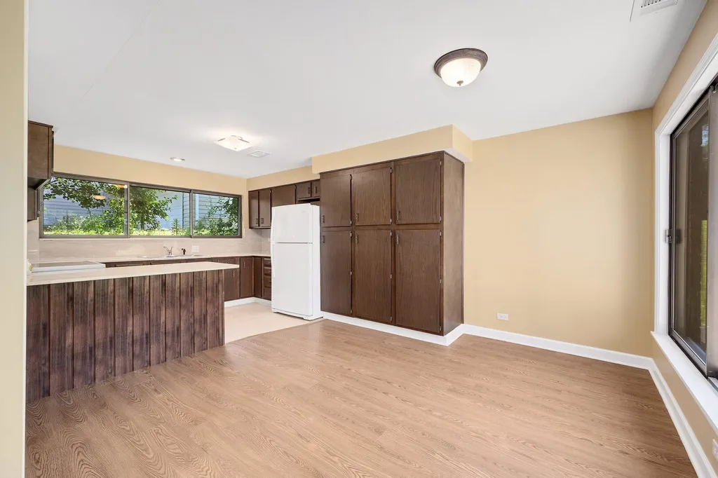 3620 Douglas Road Downers Grove IL 60515