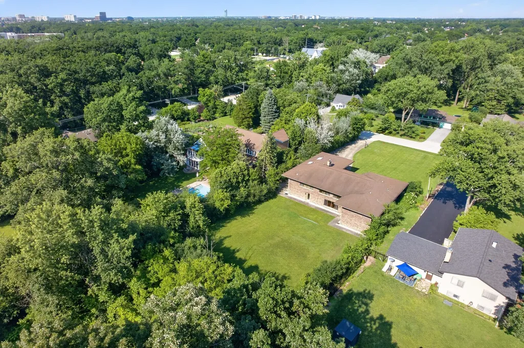 3620 Douglas Road Downers Grove IL 60515