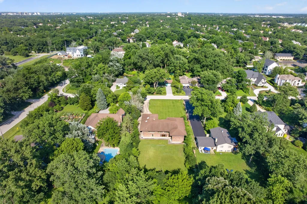3620 Douglas Road Downers Grove IL 60515