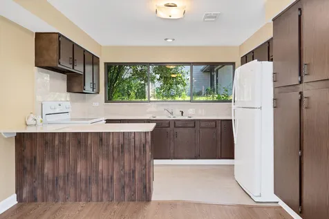 3620 Douglas Road Downers Grove IL 60515