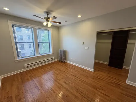 1023 West Argyle Street Chicago IL 60640