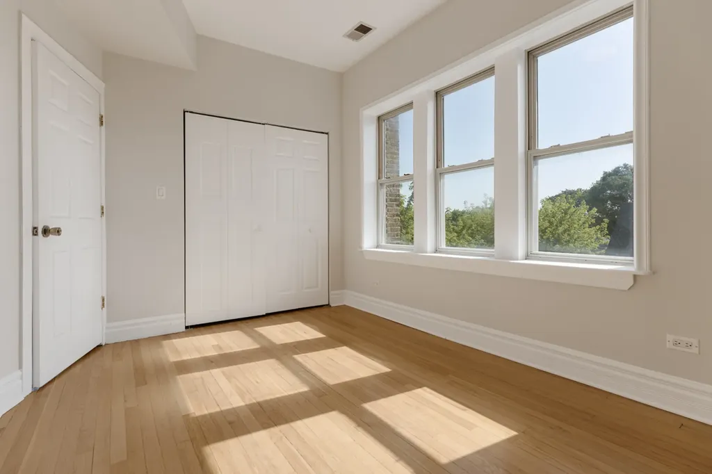 3558 West Shakespeare Street Chicago IL 60647