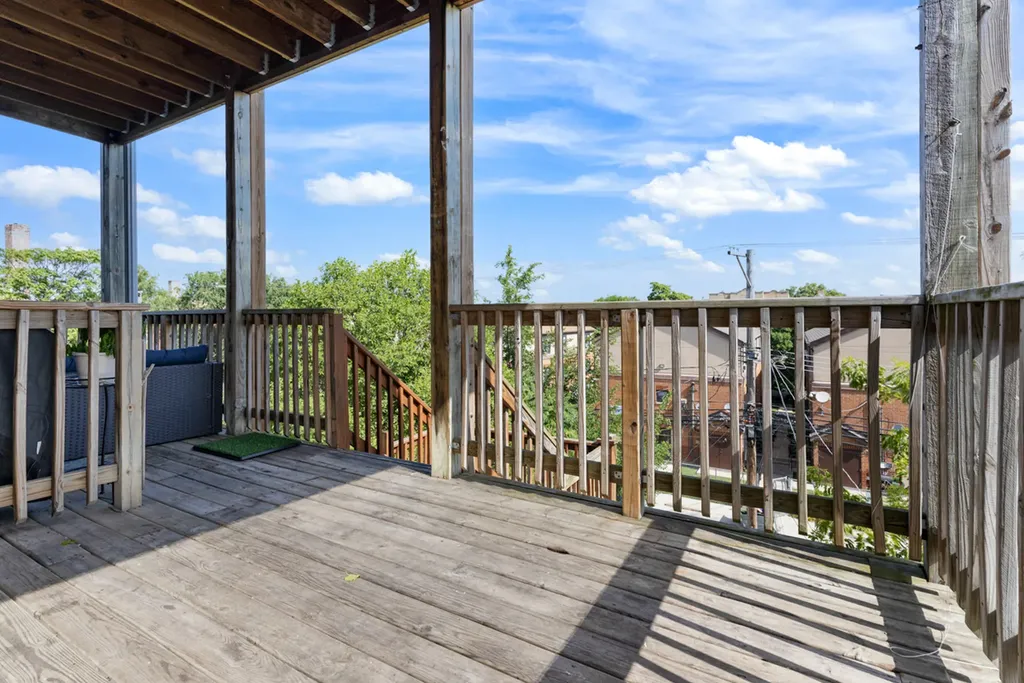 3558 West Shakespeare Street Chicago IL 60647