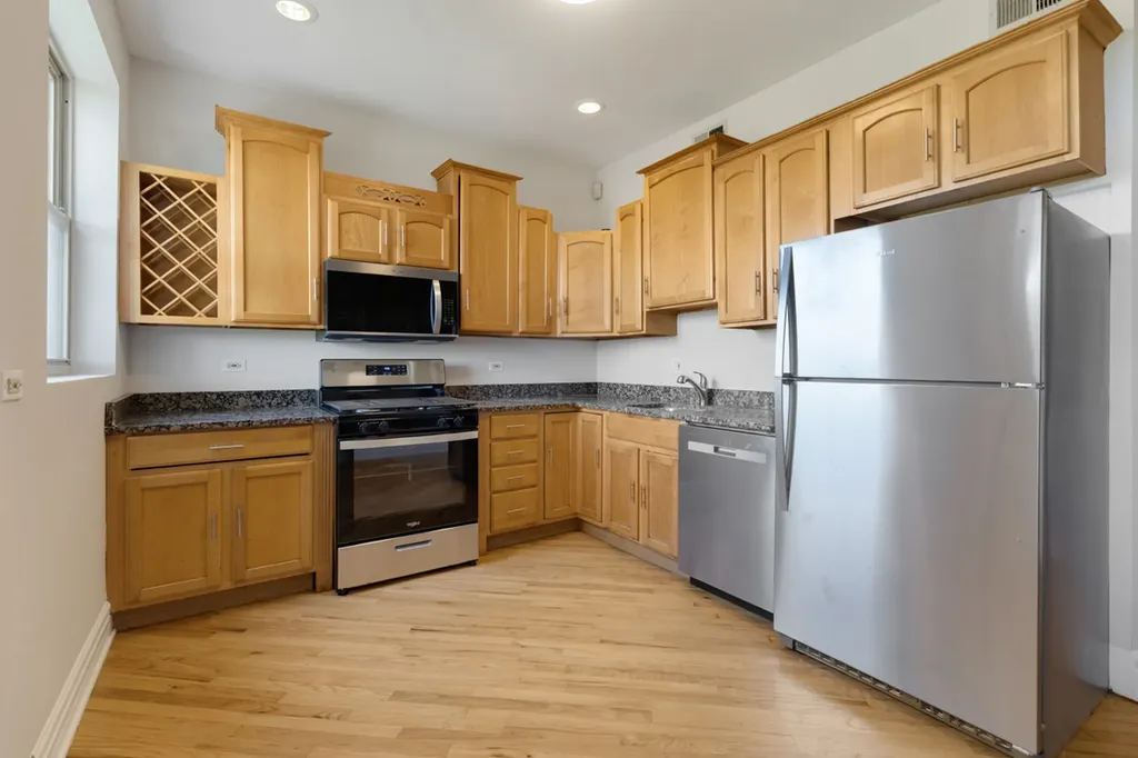 3558 West Shakespeare Street Chicago IL 60647