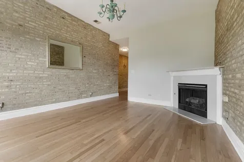 3558 West Shakespeare Street Chicago IL 60647