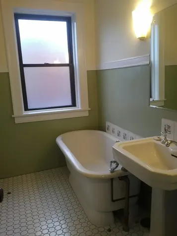 824 West Gunnison Street Chicago IL 60640
