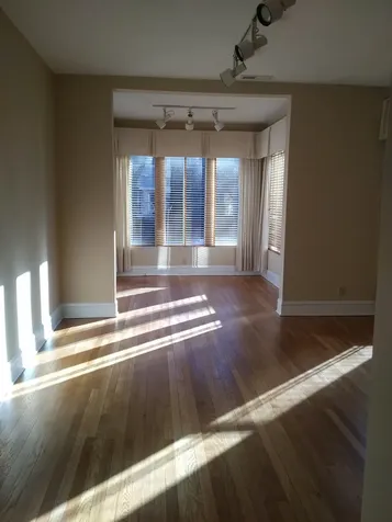 824 West Gunnison Street Chicago IL 60640