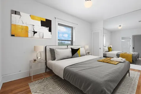 824 West Gunnison Street Chicago IL 60640