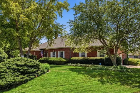 1610 Yorkshire Drive Champaign IL 61822