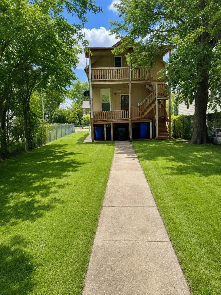 2848 East 79th Street Chicago IL 60649