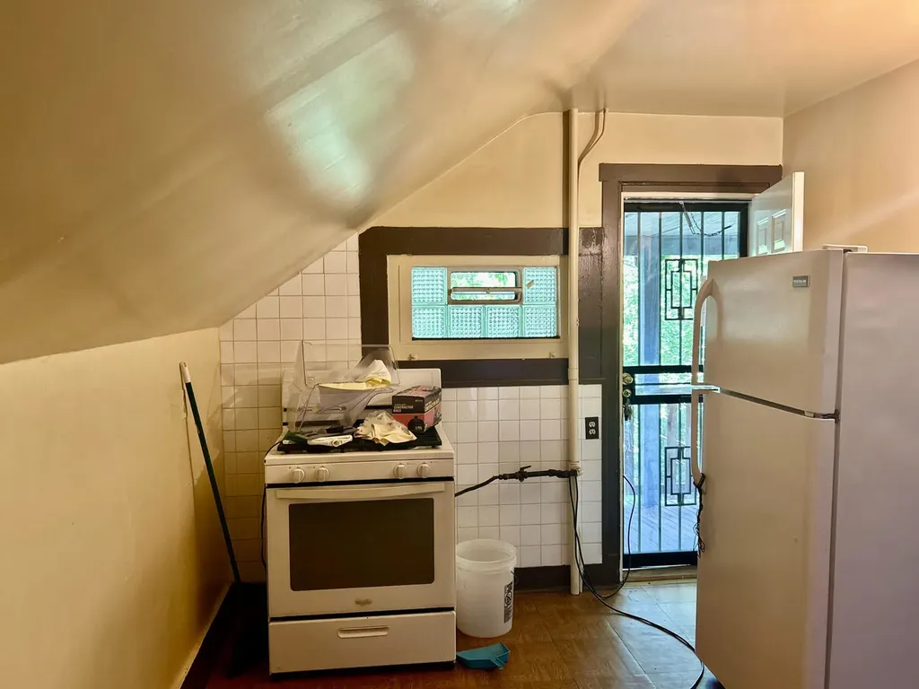 2848 East 79th Street Chicago IL 60649