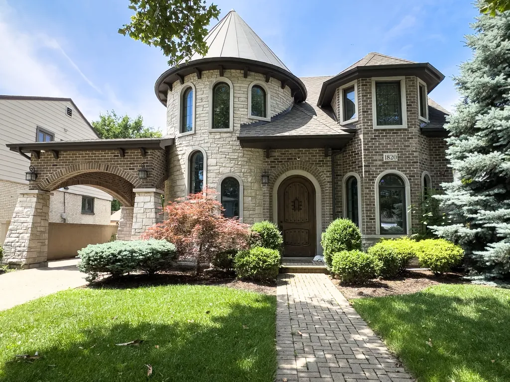1820 Brophy Avenue Park Ridge IL 60068