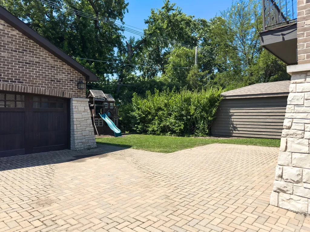 1820 Brophy Avenue Park Ridge IL 60068
