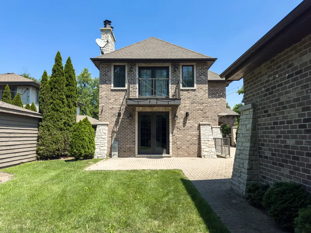 1820 Brophy Avenue Park Ridge IL 60068