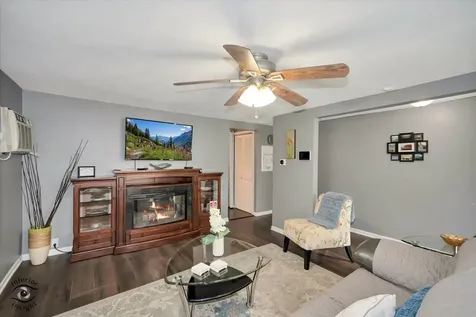 34350 South Pinegrove Avenue Wilmington IL 60481