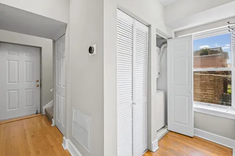 3454 North Janssen Avenue Chicago IL 60657