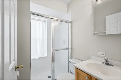 3454 North Janssen Avenue Chicago IL 60657