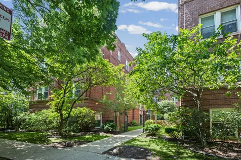 3454 North Janssen Avenue Chicago IL 60657